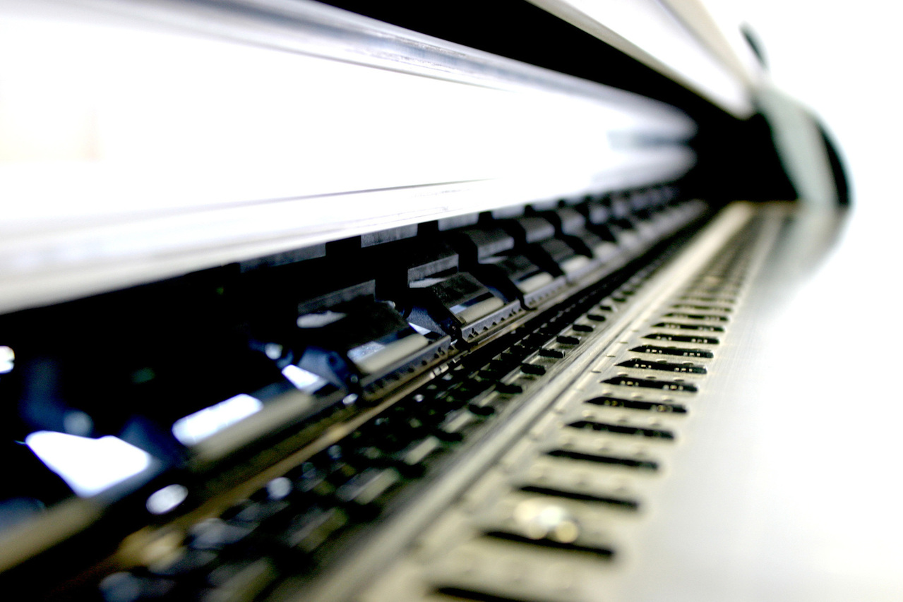 large-format-inkjet-printer-ko-1524441-1279x852